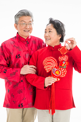 老年夫妇庆祝春节图片