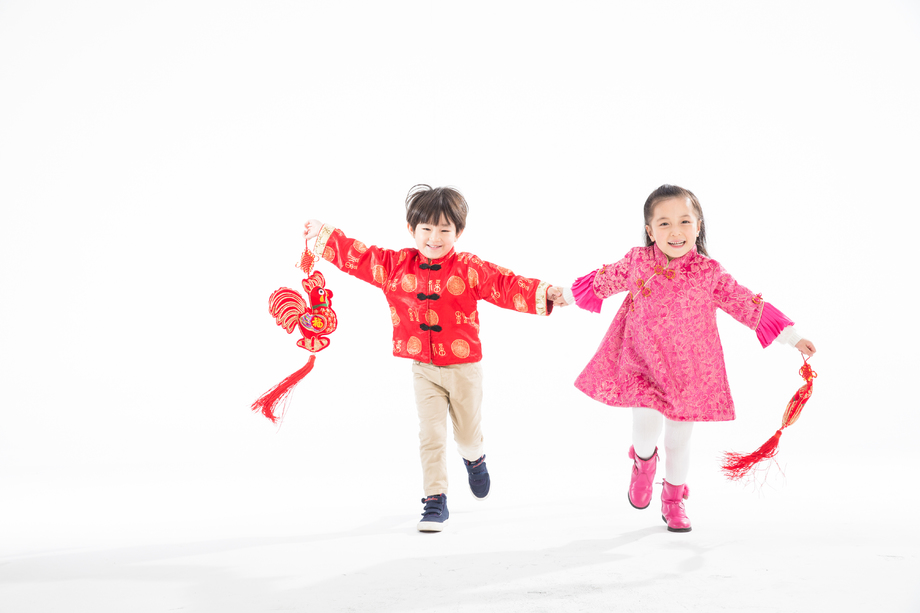 可爱的孩子庆祝新年图片 可爱的孩子庆祝新年图片