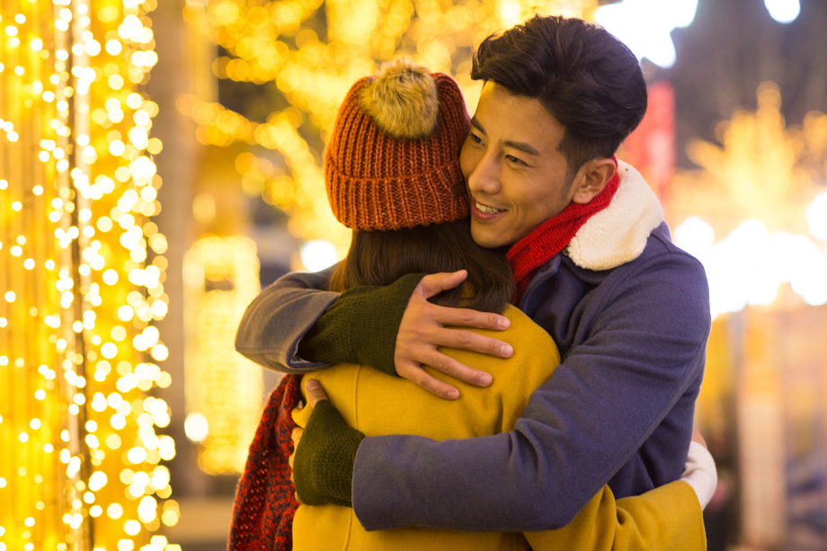 快乐情侣逛街购物 快乐情侣逛街购物