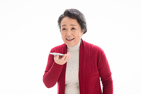 老年人打电话图片