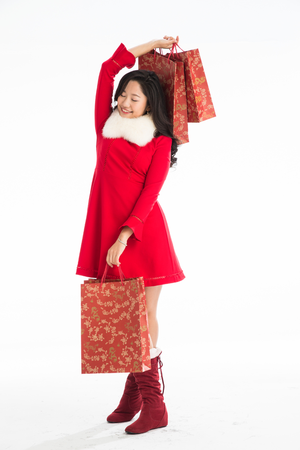 青年女人新年购物 青年女人新年购物