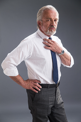 权威商务老年男人图片