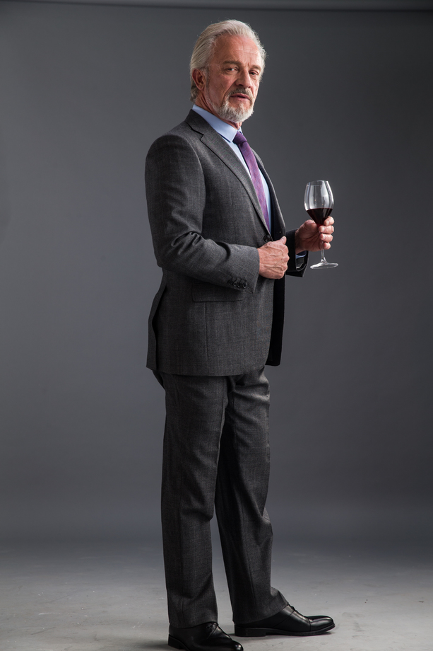 权威商务老年男人照片