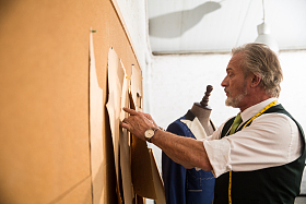 权威的服装设计师图片