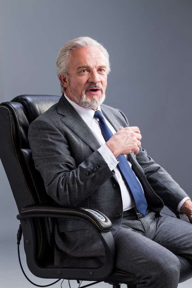 权威商务老年男人照片 权威商务老年男人照片