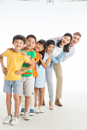 小学生和老师图片