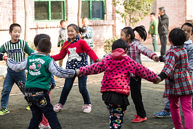 乡村小学生在学校