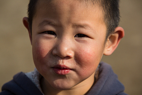 欢乐的乡村小学生图片