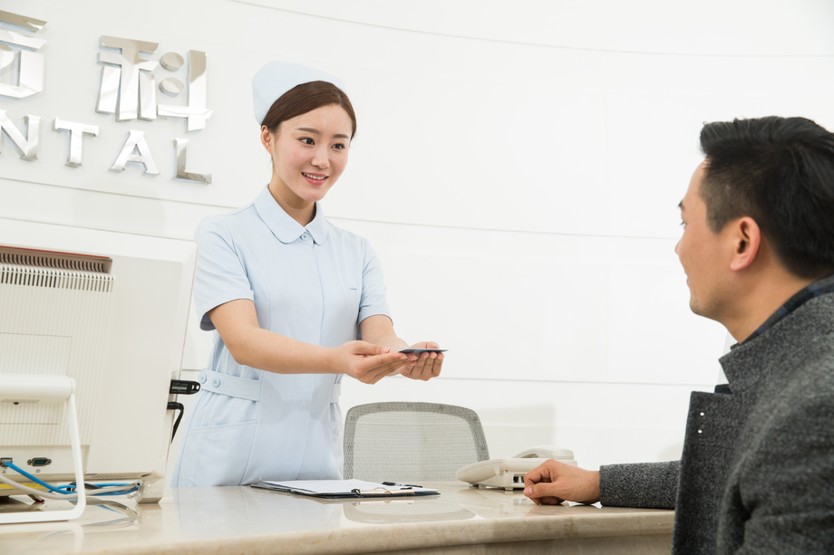 医院服务台图片