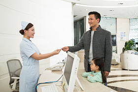 牙科医院的服务台