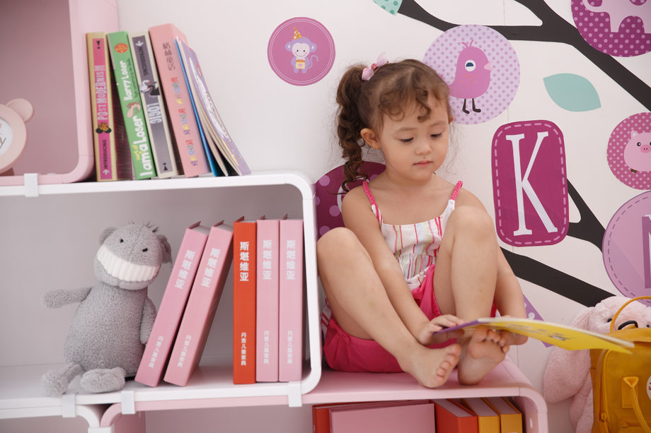 可爱的小女孩在学习 可爱的小女孩在学习