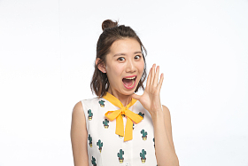 青年女人呼喊照片