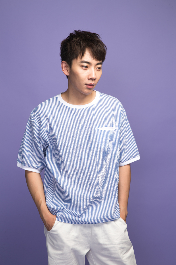 帅气的青年男人