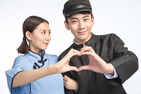 复古青年情侣图片