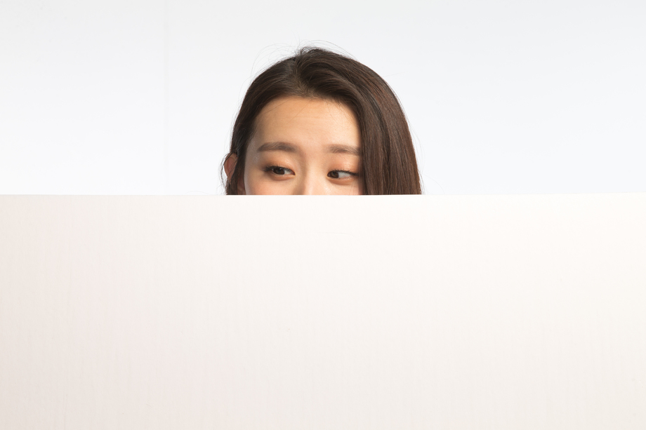 商务青年女人和白板图片