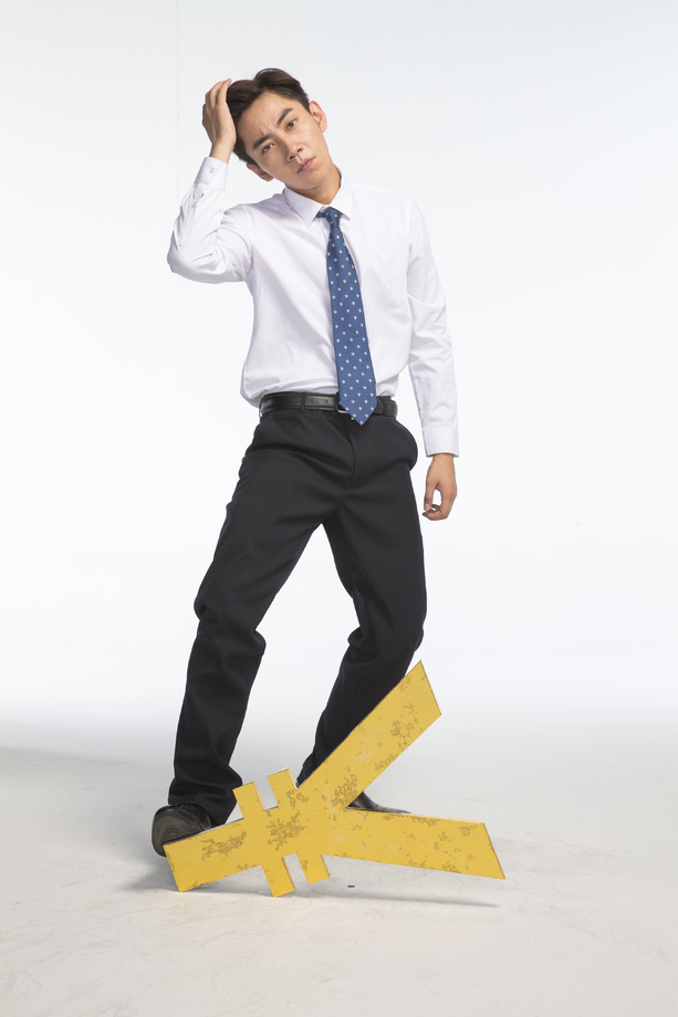 商务青年男人理财 商务青年男人理财