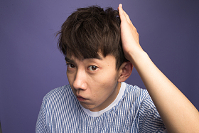 爱美的年轻男人