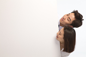 商务青年男女和白板