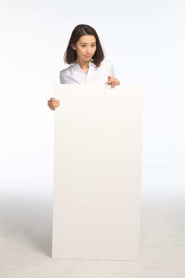 商务青年女人和白板图片