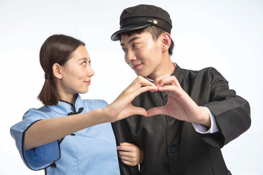 复古青年情侣图片 复古青年情侣图片