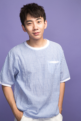 帅气的青年男人照片