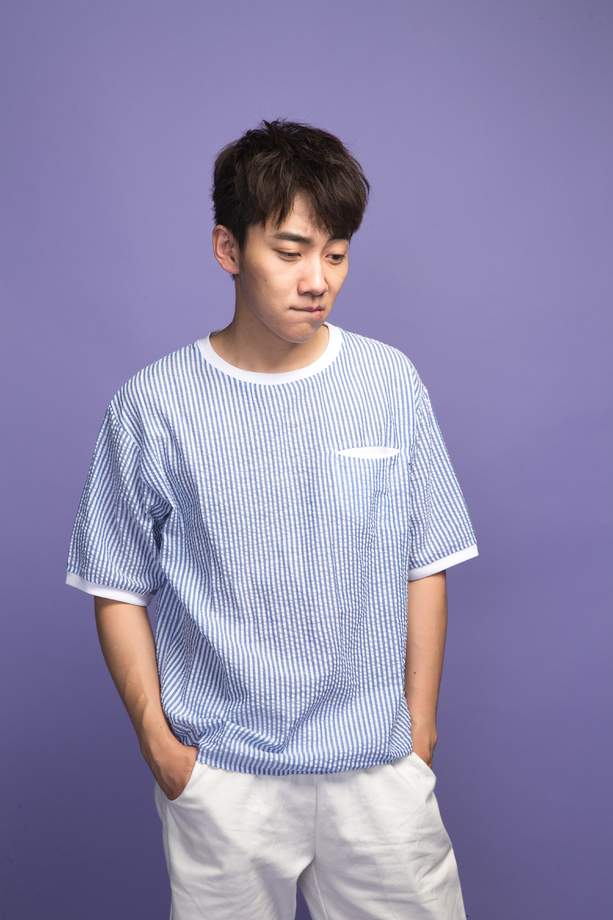 帅气的青年男人
