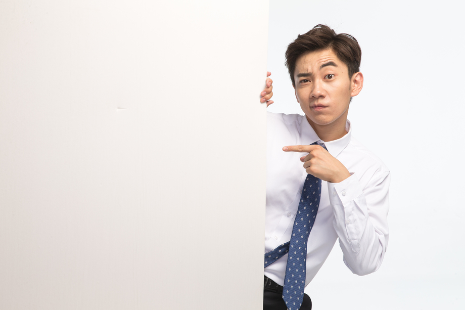商务青年男人和白板图片