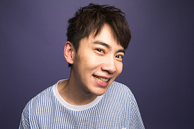 帅气的青年男人