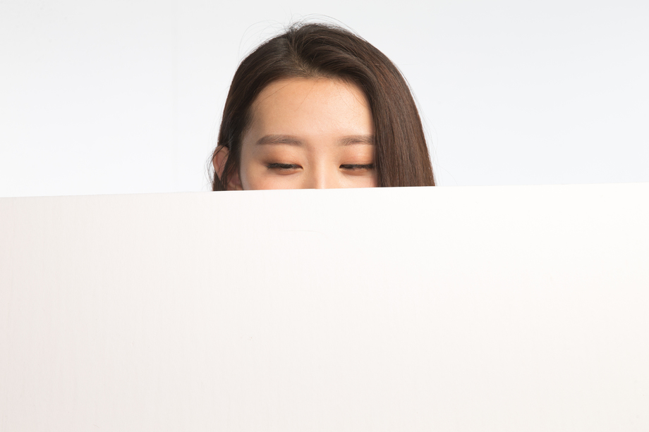 商务青年女人和白板图片