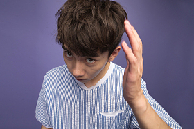 爱美的年轻男人