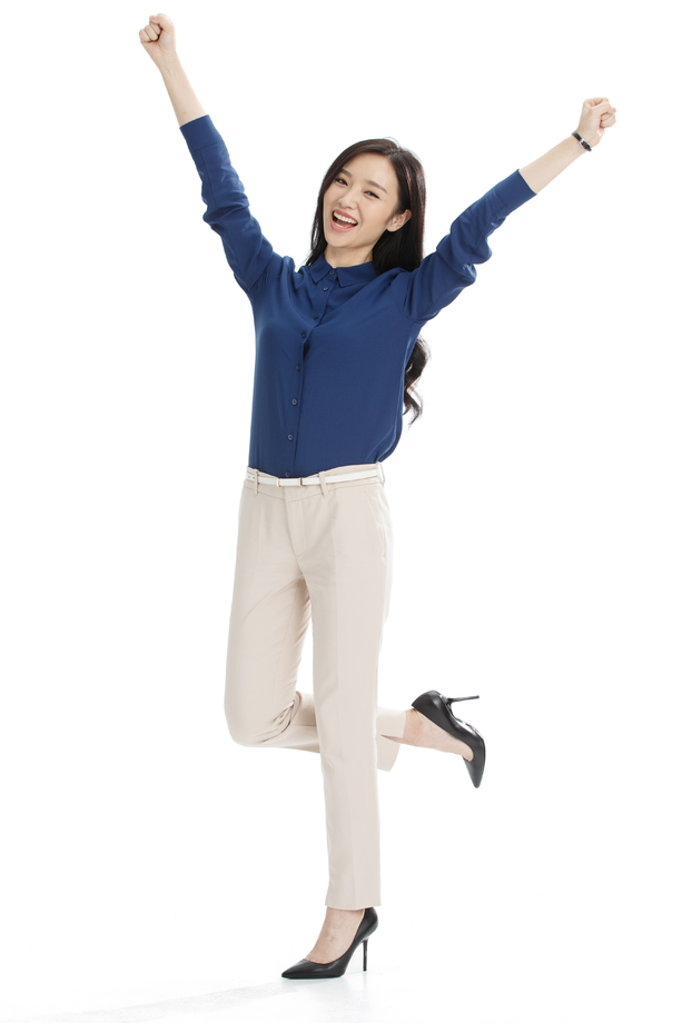 年轻商务女性图片