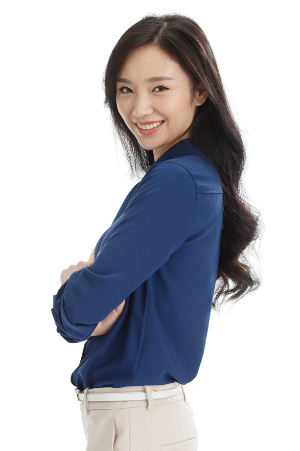 年轻商务女性图片