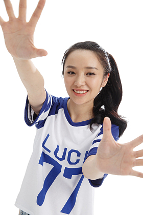 快乐的年轻女人