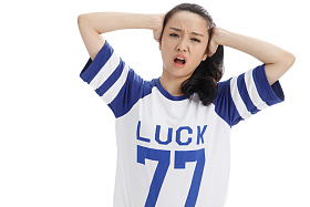 年轻女人肖像照片