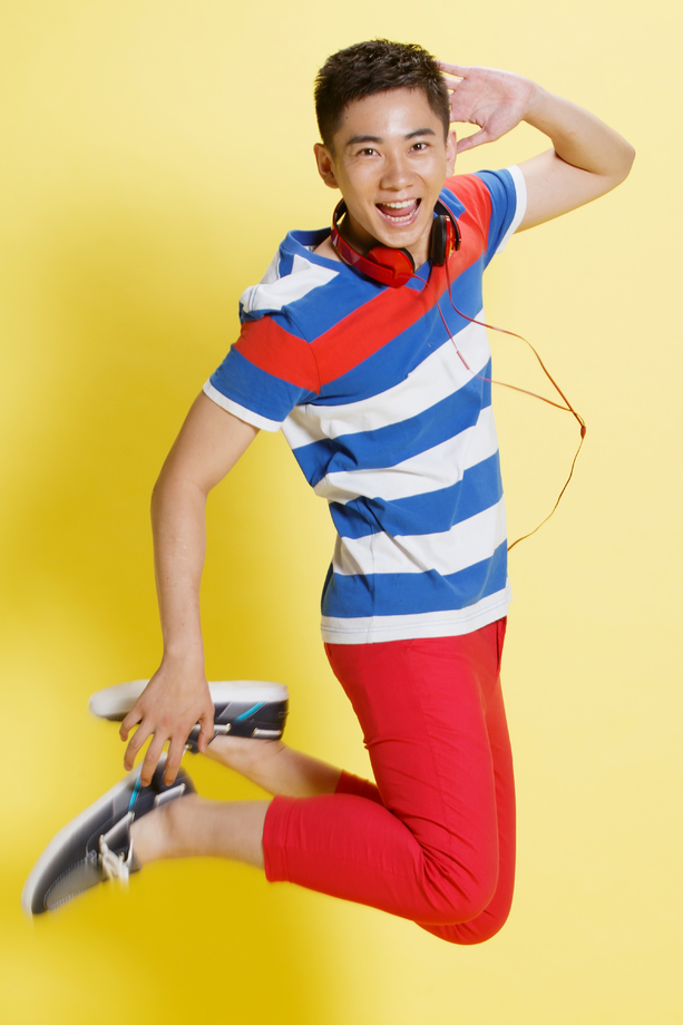 欢乐的青年男人 欢乐的青年男人