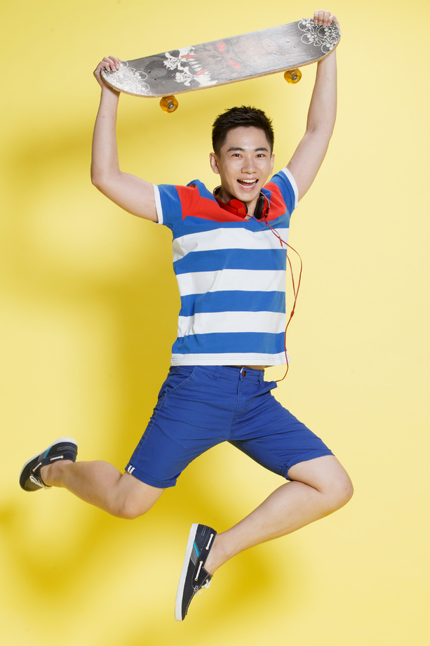 时尚的青年男人 时尚的青年男人