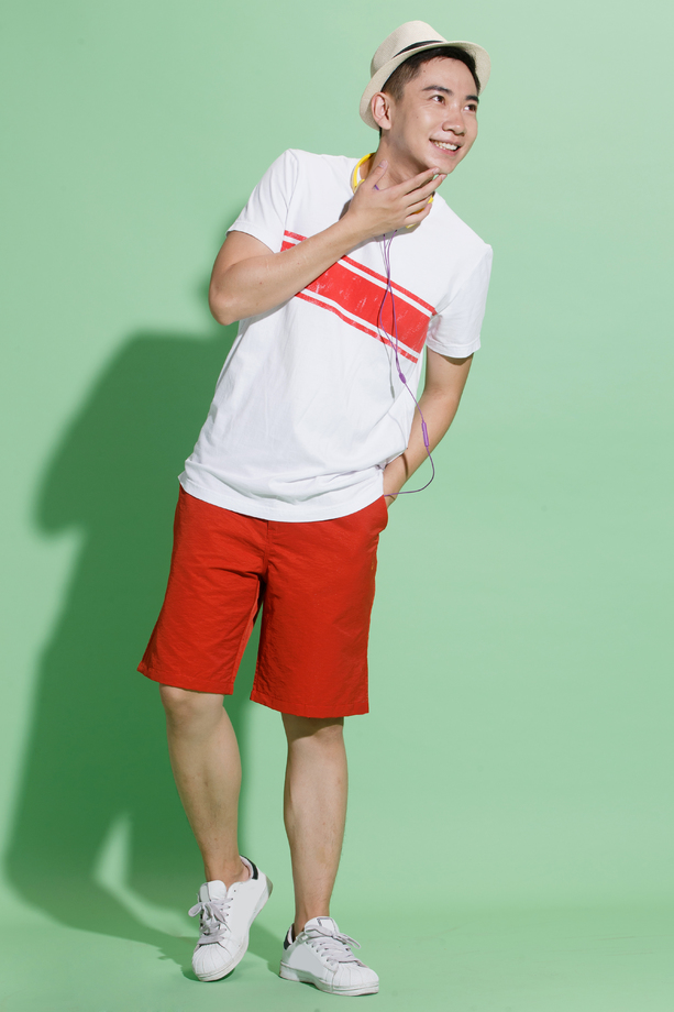 欢乐的青年男人 欢乐的青年男人