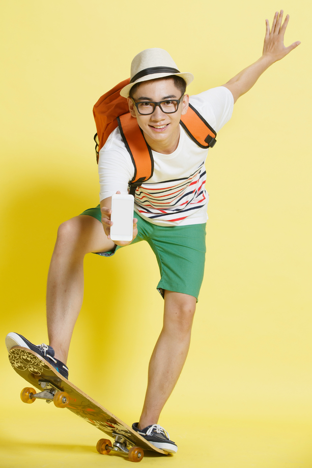 青年男人滑板运动 青年男人滑板运动