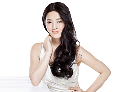 青年女人妆面肖像