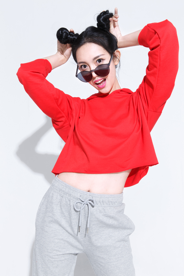 可爱的青年女人照片