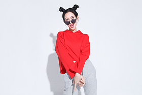 可爱的青年女人