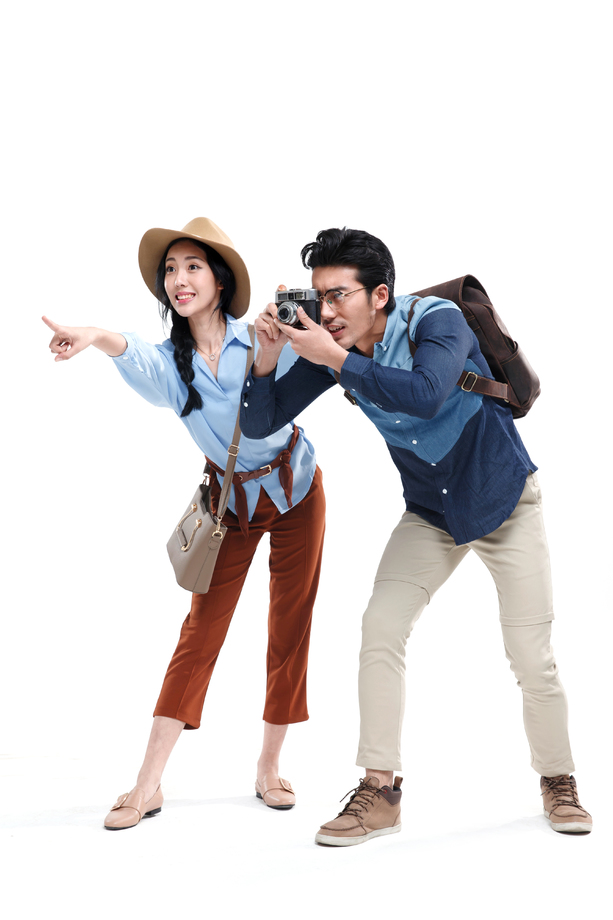 青年情侣旅行图片 青年情侣旅行图片