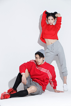 欢乐的青年男女