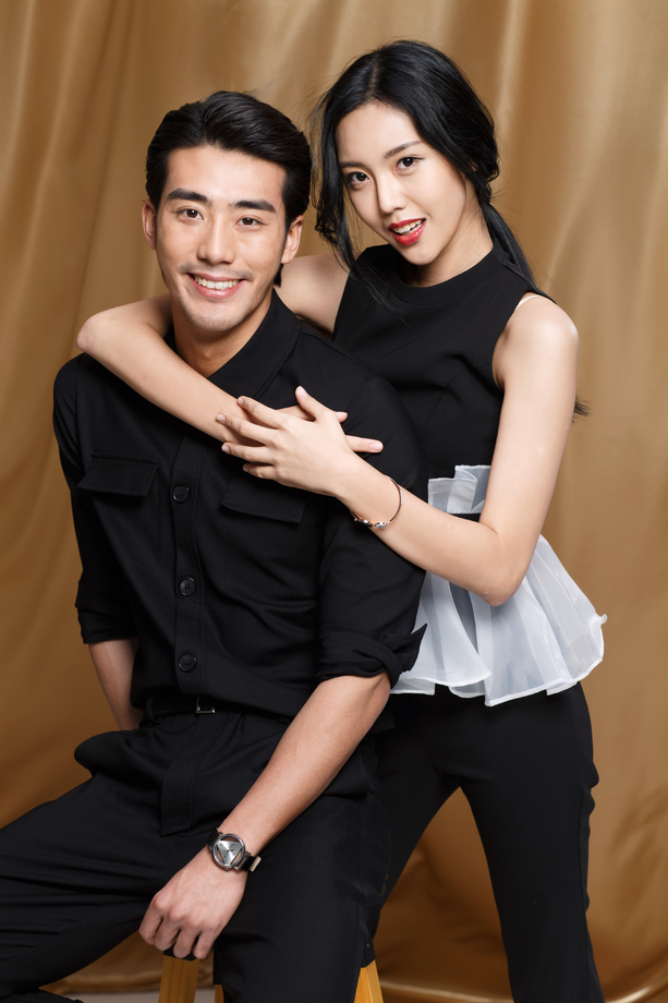 时尚青年情侣图片 时尚青年情侣图片