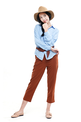 漂亮的青年女人照片