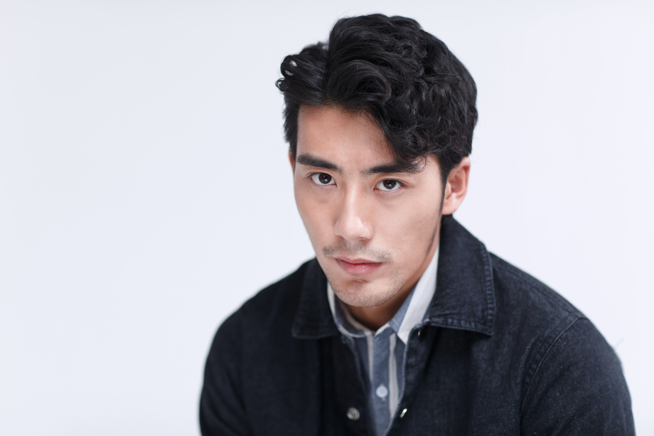青年男人的肖像