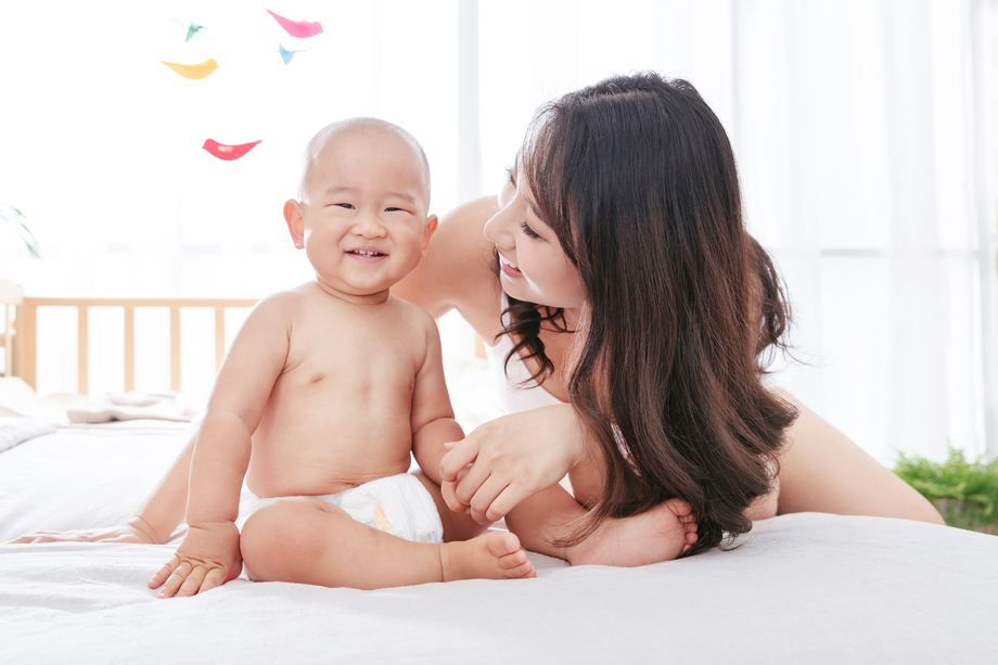 快乐母子玩耍图片 快乐母子玩耍图片