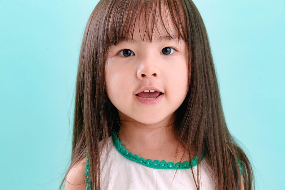 小女孩的可爱表情 小女孩的可爱表情