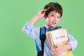 背书包的快乐小学生