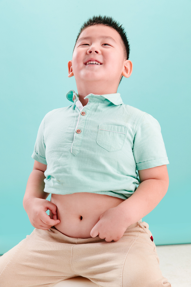 小男孩的可爱表情